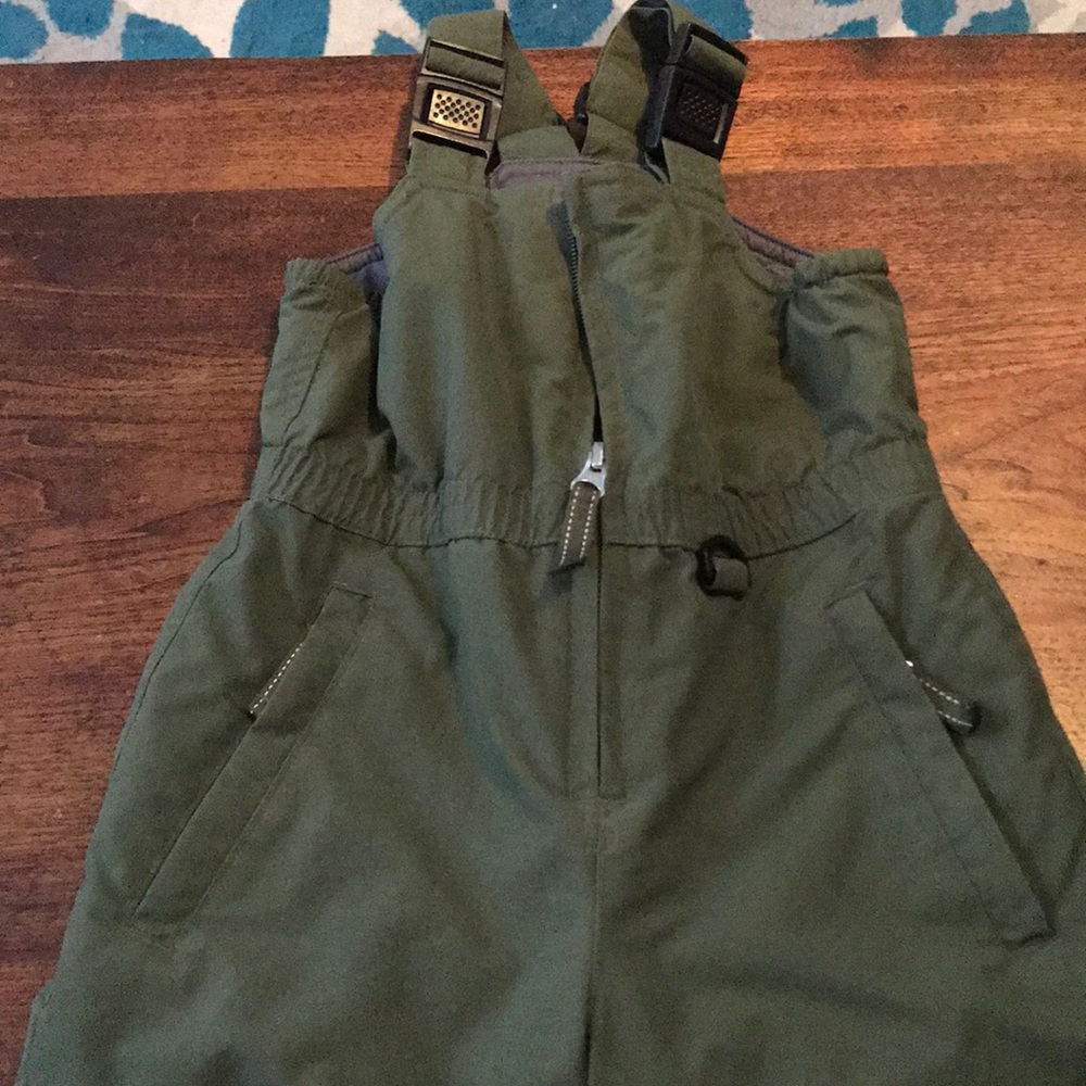Brand new snow pants